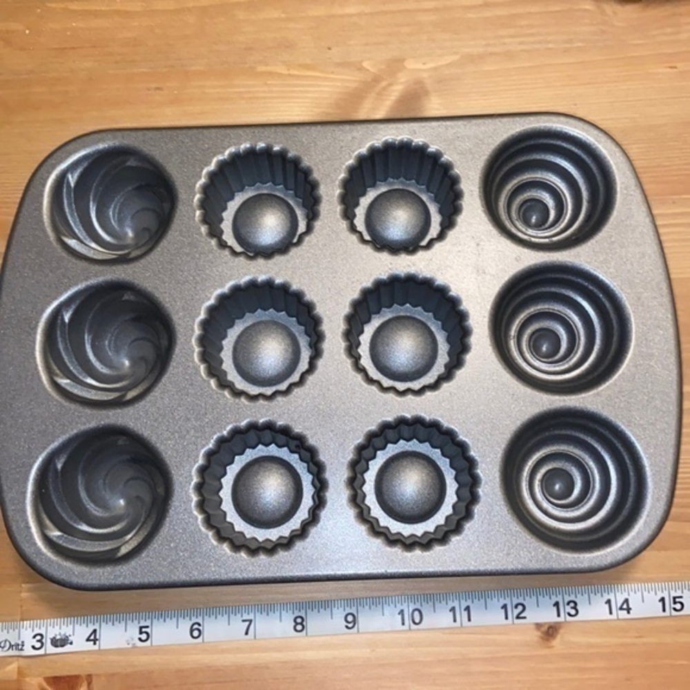Nordic Ware Filled Cupcake Pan